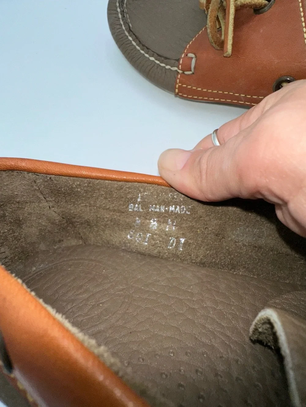 Dooney & Bourke Regatta Pebbled Leather Loafer Taupe 8.5 N Boat Deck Shoes AA23